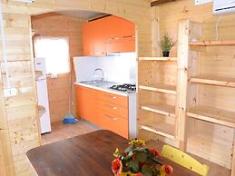 Tidy Chalet with Terrace near Sea