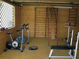 Tidy Chalet with Terrace near Sea