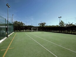 Tidy Chalet with Terrace near Sea