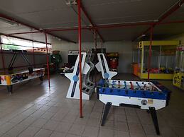 Tidy Chalet with Terrace near Sea