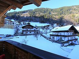 Charming Apartment in Finkenberg With Sauna