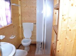 Wooden Chalet with Terrace near Sea