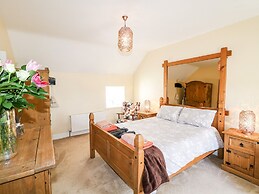 Whispering Willows - The Thatch