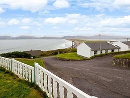 Rossbeigh Beach Cottage No 6