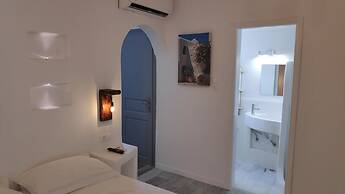 Grey Rooms Naxos