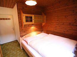 Huge Holiday Home in Hopfgarten im Brixental near Ski Lift