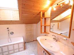 Huge Holiday Home in Hopfgarten im Brixental near Ski Lift