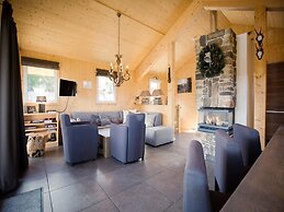 Quiet Chalet in Turracherhöhe with Sauna & Indoor Hot Tub