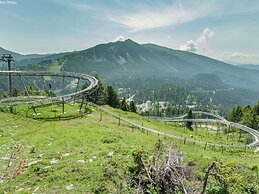 Quiet Chalet in Turracherhöhe with Sauna & Indoor Hot Tub