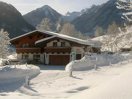 Cozy Holiday Apartment With Sauna in Schladming