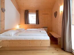 Peaceful Chalet in Turracherhöhe with Indoor Hot Tub