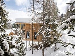 Peaceful Chalet in Turracherhöhe with Indoor Hot Tub