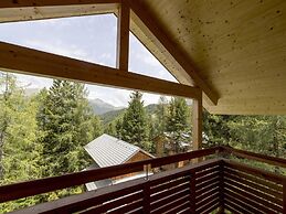 Peaceful Chalet in Turracherhöhe with Indoor Hot Tub