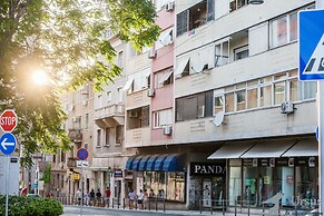 Royal View Apartment