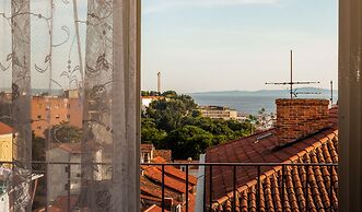 Royal View Apartment