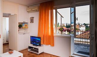 Royal View Apartment