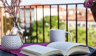 Royal View Apartment