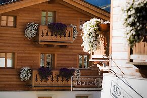 Les Fleurs Bleues chalets