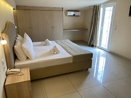 Porto Planos Beach Hotel