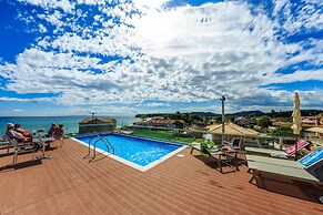 Porto Planos Beach Hotel