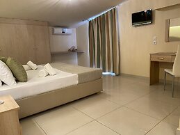 Porto Planos Beach Hotel