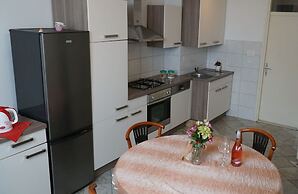 Duplex Apartment Tinel