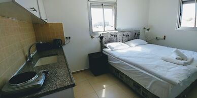 Jaffa's Penthouse Hostel