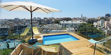 Jaffa's Penthouse Hostel
