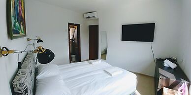 Jaffa's Penthouse Hostel