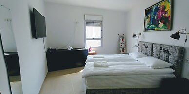 Jaffa's Penthouse Hostel