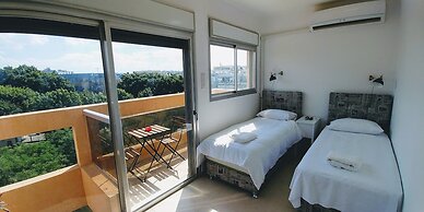 Jaffa's Penthouse Hostel