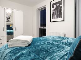 Tudors eSuites Birmingham House Private Garden