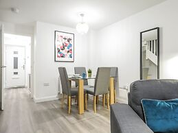 Tudors eSuites Birmingham House Private Garden