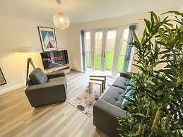 Tudors eSuites Birmingham House Private Garden