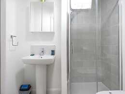 Tudors eSuites Birmingham House Private Garden