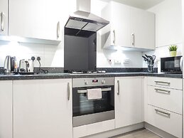 Tudors eSuites Birmingham House Private Garden