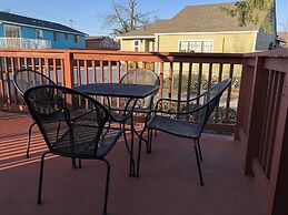 Rainier Guesthouse (Walk to Metro)