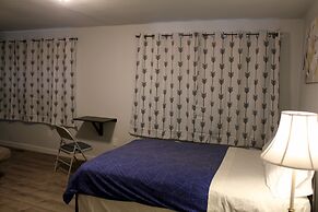 Rainier Guesthouse (Walk to Metro)