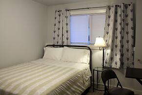 Rainier Guesthouse (Walk to Metro)