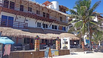 El Fuerte Beach Resort