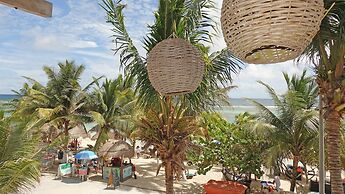 El Fuerte Beach Resort
