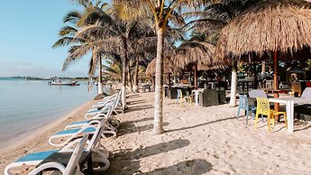 El Fuerte Beach Resort