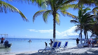 El Fuerte Beach Resort