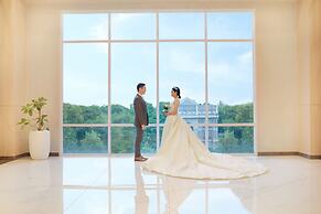 HARRIS Hotel & Conventions Bundaran Satelit Surabaya