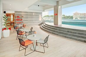 HARRIS Hotel & Conventions Bundaran Satelit Surabaya