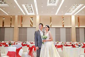 HARRIS Hotel & Conventions Bundaran Satelit Surabaya