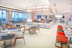 HARRIS Hotel & Conventions Bundaran Satelit Surabaya