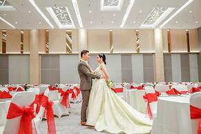 HARRIS Hotel & Conventions Bundaran Satelit Surabaya