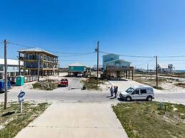 Red Robyn by Meyer Vacation Rentals