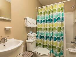 Red Robyn by Meyer Vacation Rentals